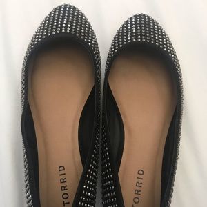 8 wide - Black with silver embellishments! NWOT